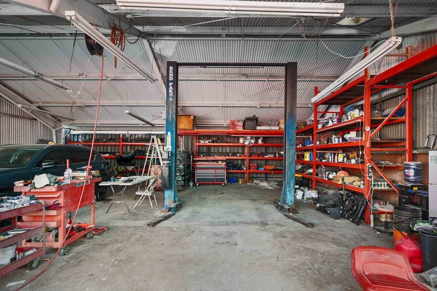 More Photos Of 11686 Sheldon St, Sun Valley Warehouse For Lease