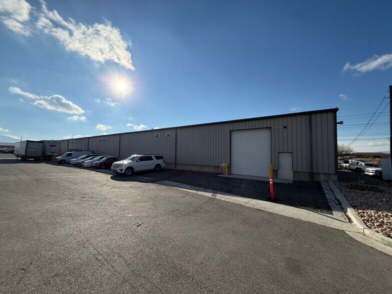 More Photos Of 1900 N 200 E, Spanish Fork Warehouse For Lease