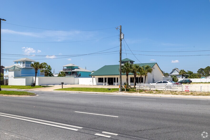 More Photos Of 6126 Thomas Dr, Panama City Self Storage For Sale
