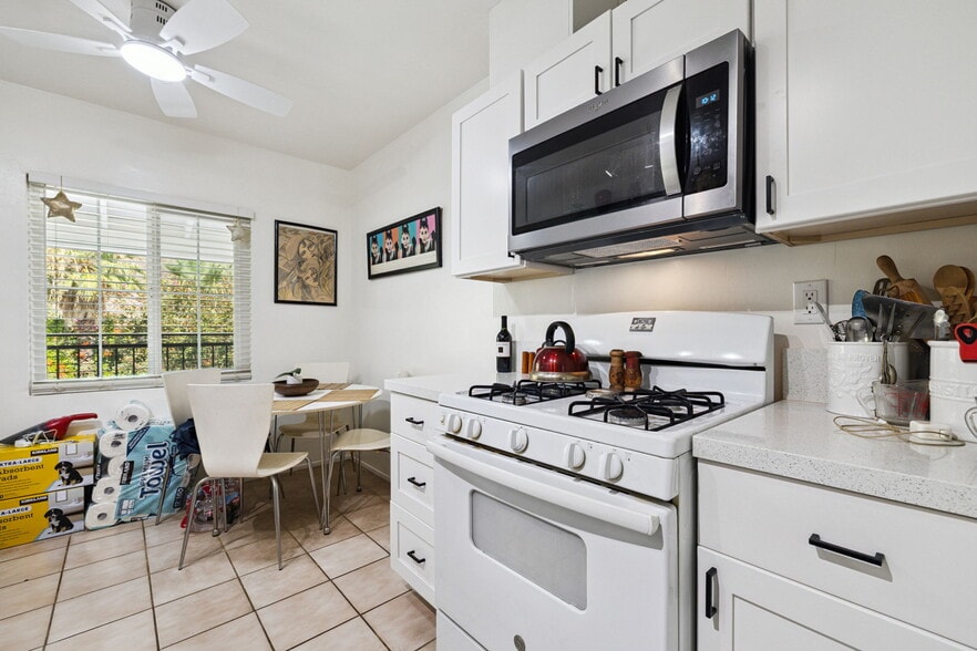 More Photos Of 1674 S Via Salida, Palm Springs Apartments For Sale