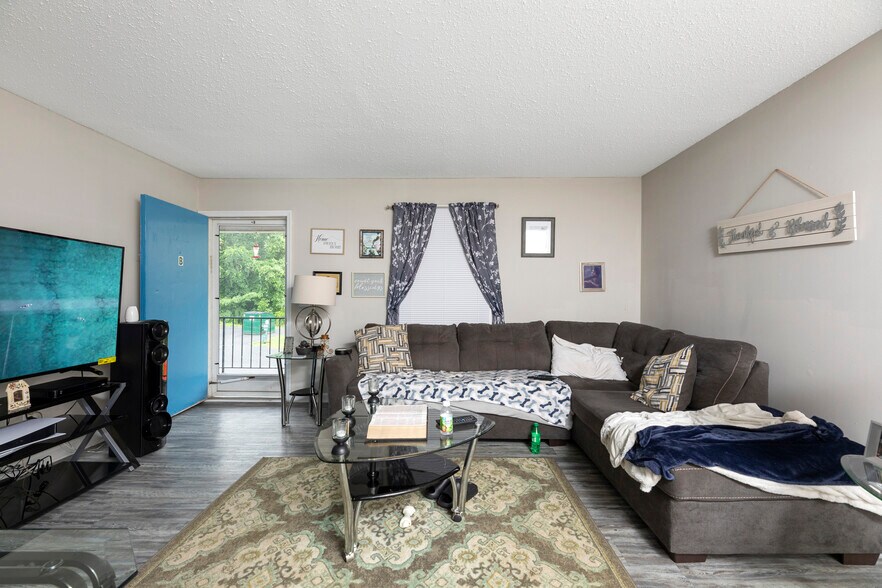 More Photos Of 100 S Kirkland Ave, Elkin Apartments For Sale