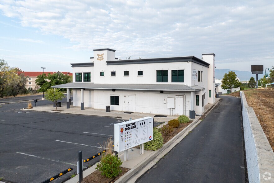 More Photos Of 495 W University Pky, Orem General Retail For Sale