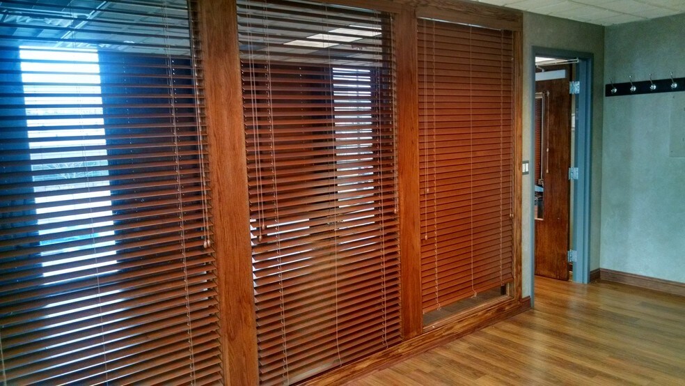 More Photos Of 2715 N Central Ave, Chicago Medical For Sale