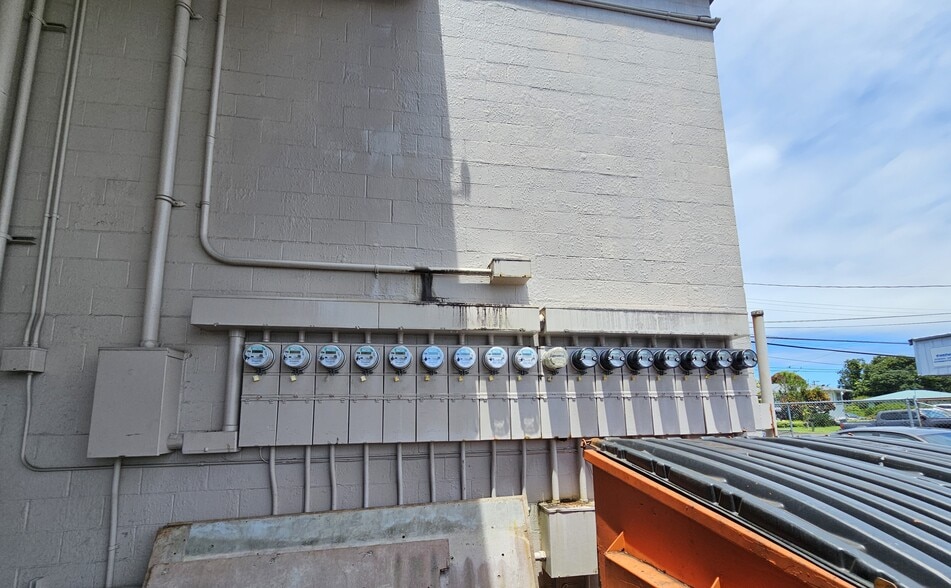 More Photos Of 474 Kalanikoa St, Hilo Warehouse For Lease