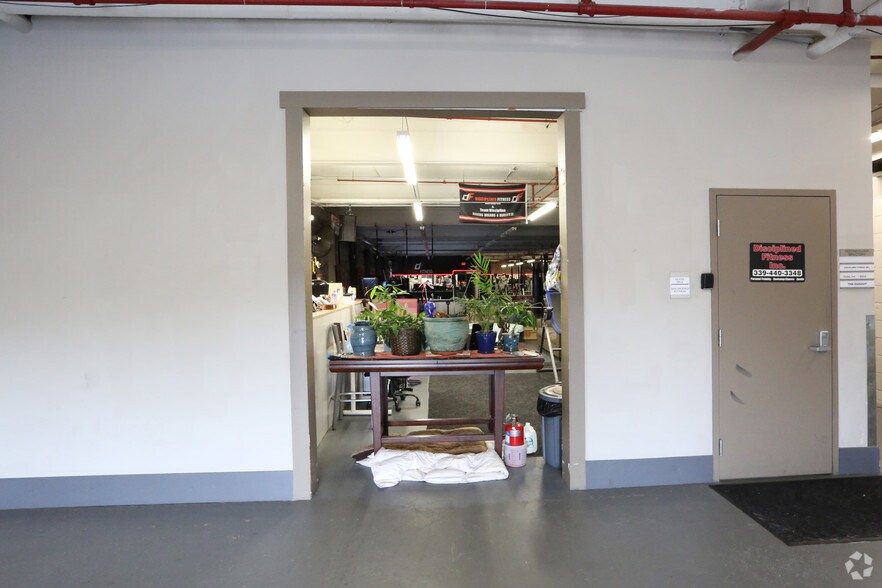 More Photos Of 71 Linden St, Lynn Warehouse For Lease