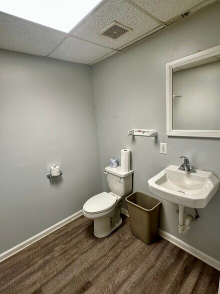 More Photos Of 315 Transport Dr, Cookeville Warehouse For Lease