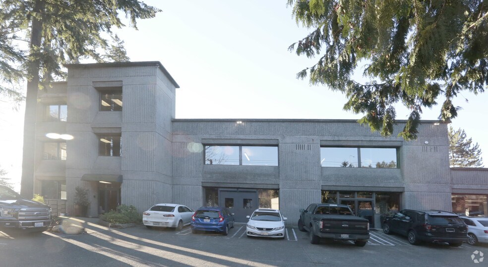 More Photos Of 12828 Northup Way, Bellevue Office For Lease