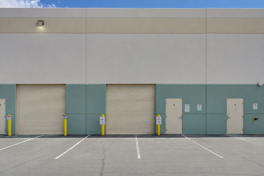 More Photos Of 3068 E Sunset Rd, Las Vegas Warehouse For Sale