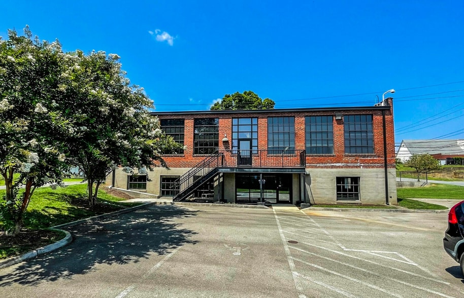 More Photos Of 306 6th St SW, Roanoke Office For Lease