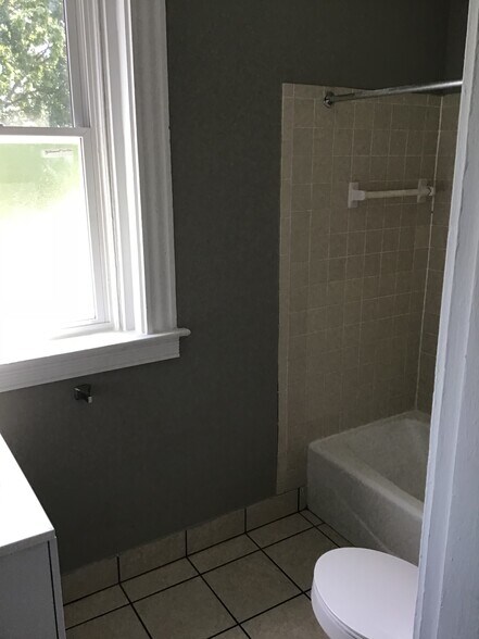 More Photos Of 2326 Norwood Ave, Norwood Apartments For Sale