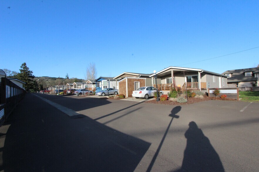 More Photos Of 515 SE Sheridan Rd, Sheridan Manufactured Housing Mobile Home Park For Sale