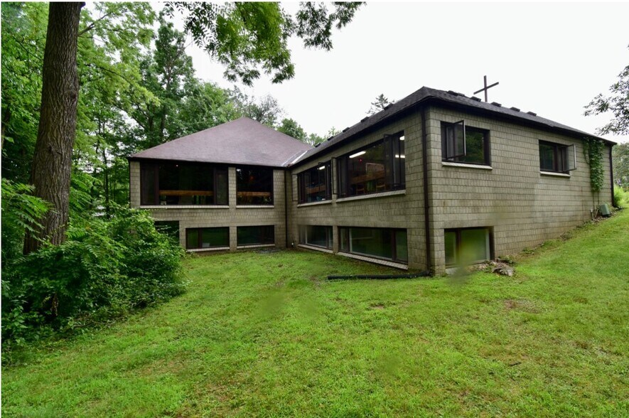 More Photos Of 1001 Green Rd, Ann Arbor Religious Facility For Sale