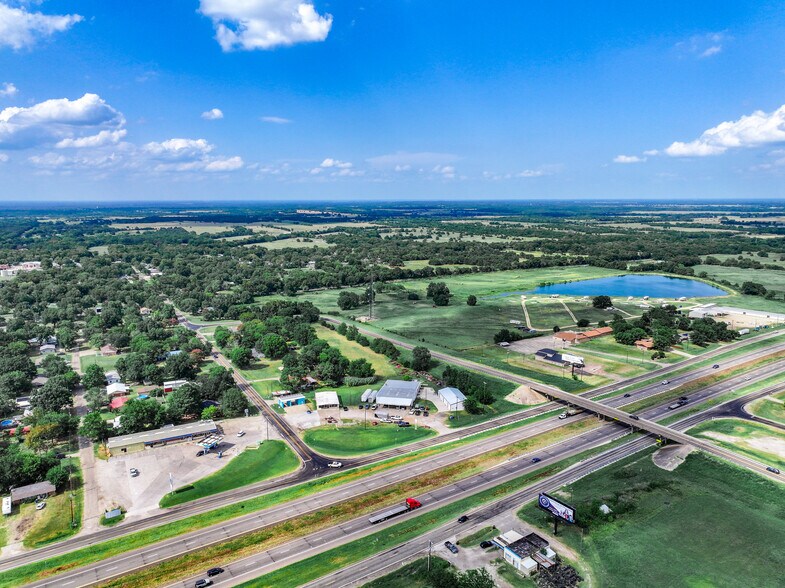 More Photos Of 604 Frisco St, Cumby Flex For Sale