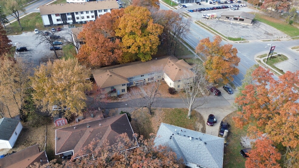 More Photos Of 2920 Douglas Ave, Des Moines Apartments For Sale