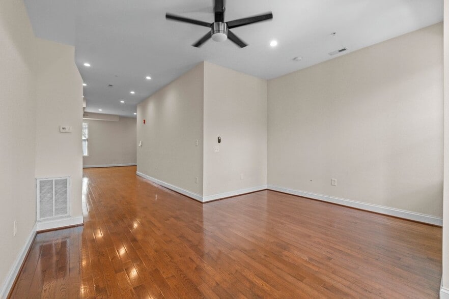 More Photos Of 2740 Saint Paul St, Baltimore Apartments For Sale