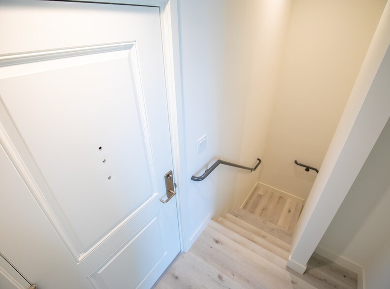 More Photos Of 1545 S Fairfax Ave, Los Angeles Apartments For Sale