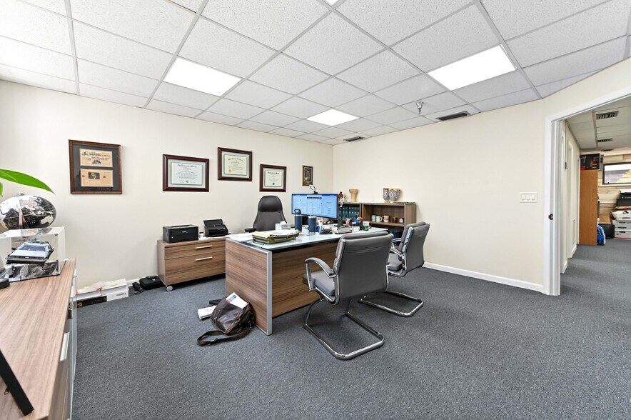 More Photos Of 355 NE 5th Ave, Delray Beach Loft Creative Space For Lease