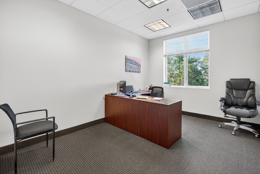 More Photos Of 46165 Westlake Dr, Sterling Medical For Sale