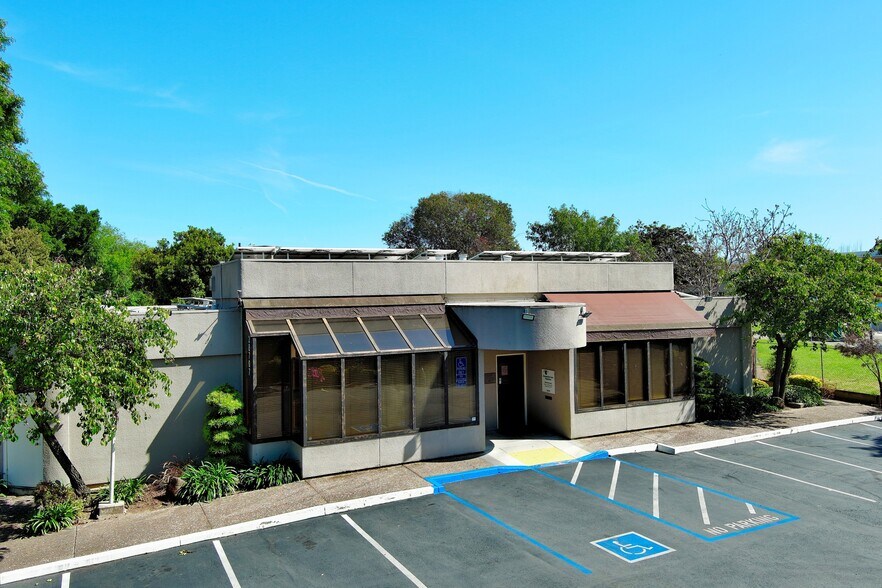 Primary Photo Of 38707 Stivers St, Fremont Medical For Sale
