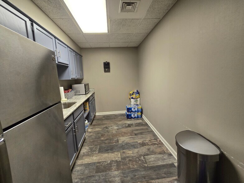 More Photos Of 3212 Jean Dr, Memphis Warehouse For Sale