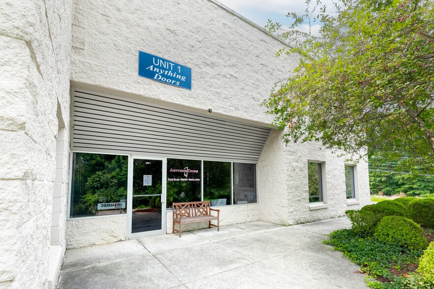 Primary Photo Of 1030 McConville Rd, Lynchburg Light Distribution For Sale