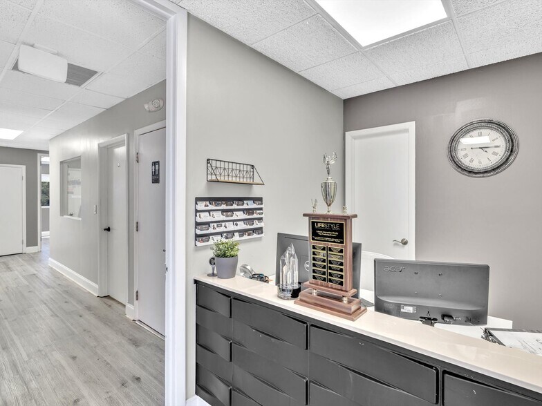 More Photos Of 6175 NW 153rd St, Miami Lakes Medical For Lease