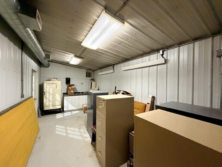 More Photos Of 4314 Centurion Dr, Bismarck Warehouse For Sale