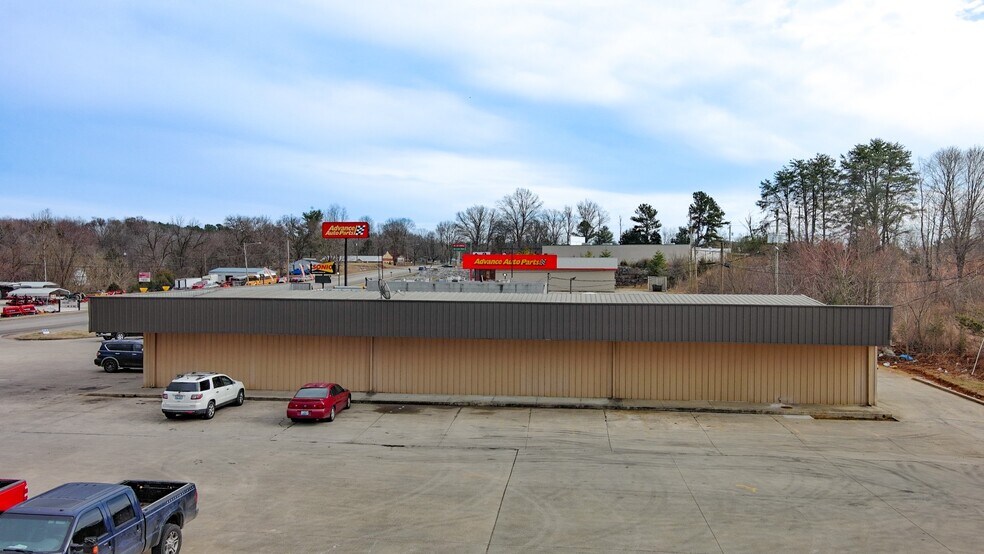 More Photos Of 1215 Main St, Munfordville Freestanding For Sale
