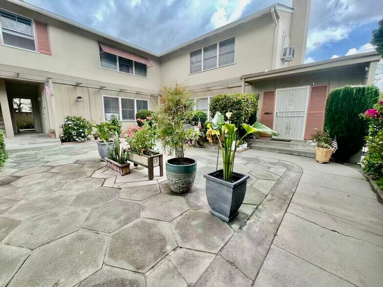 More Photos Of 1150 Okoboji Dr, Arcadia Apartments For Sale