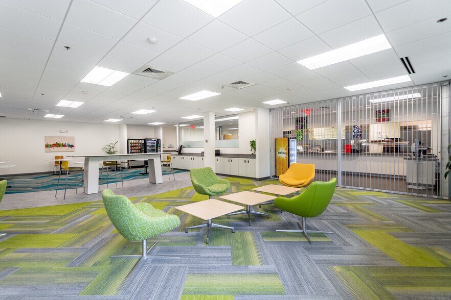 More Photos Of 400 Donald J Lynch Blvd, Marlborough Unknown For Lease