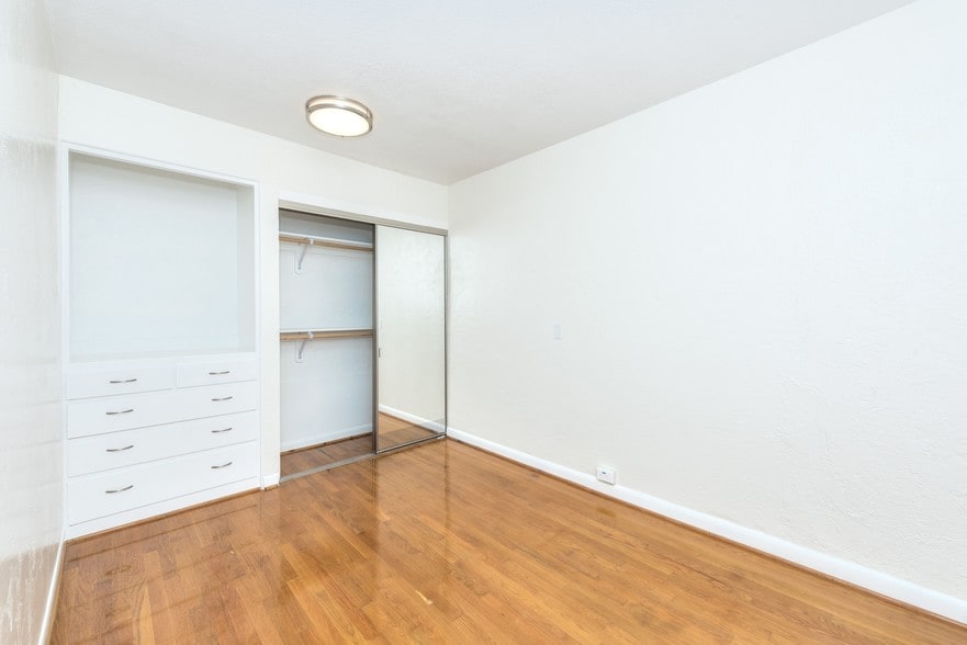 More Photos Of 3204-3212 SW 10th Ave, Portland Apartments For Sale