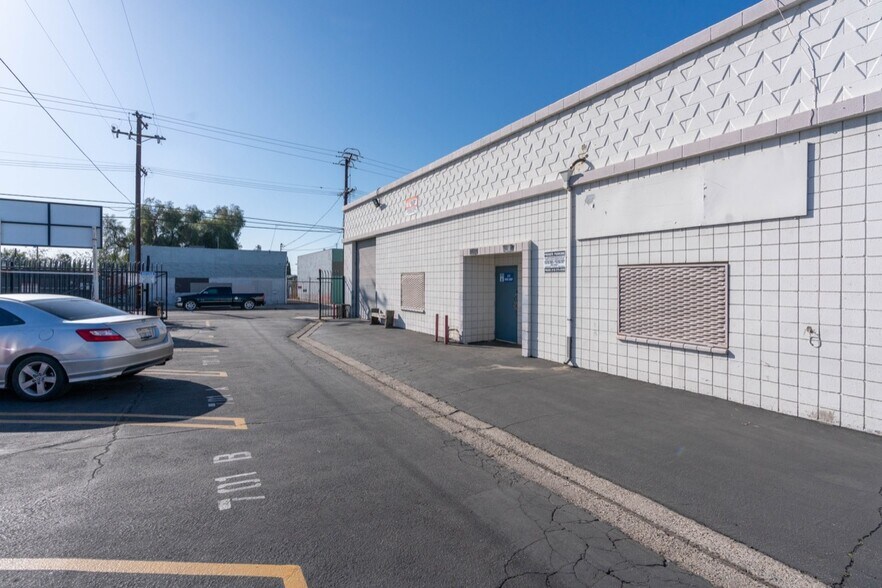 More Photos Of 701-719 Arroyo Ave, San Fernando Warehouse For Lease