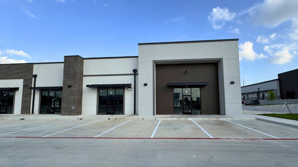More Photos Of 14300 Ronald Reagan Blvd, Leander Storefront For Sale