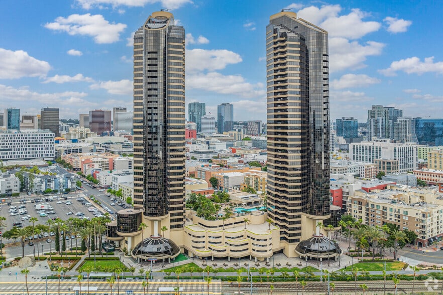 More Photos Of 100-200 Harbor Dr, San Diego Apartments For Sale