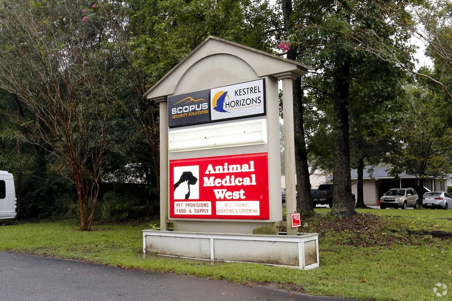 More Photos Of 706 Orleans Rd, Charleston Office For Lease