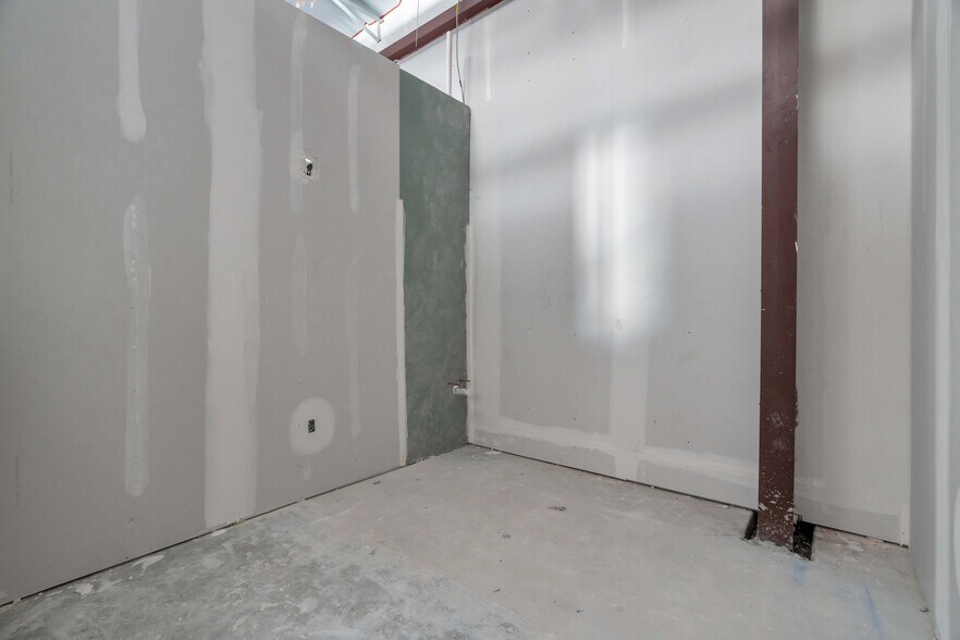 More Photos Of 11828 FM 1488 Rd, Magnolia Freestanding For Lease