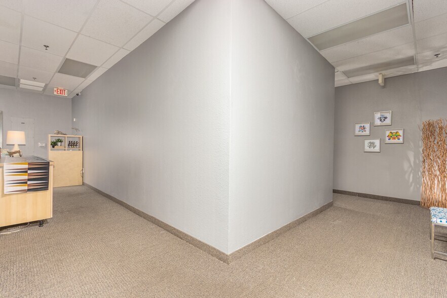 More Photos Of 2075 S Cottonwood Dr, Tempe Medical For Lease