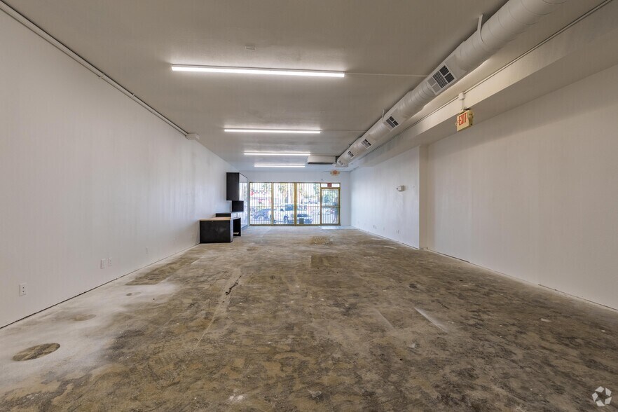 More Photos Of 1835 E Charleston Blvd, Las Vegas Storefront Retail Office For Sale