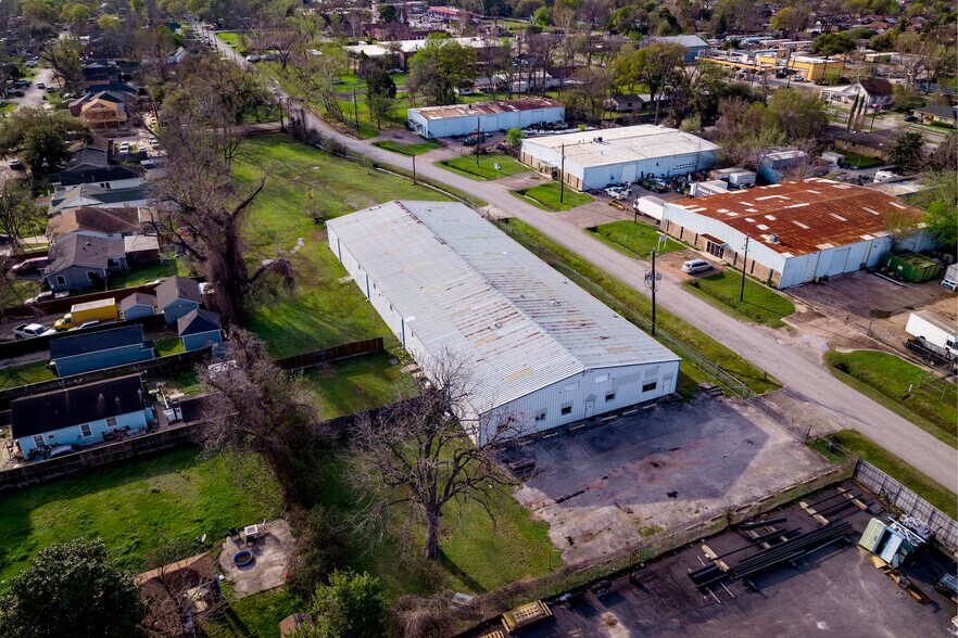 More Photos Of 910 Brenda St, Houston Warehouse For Sale