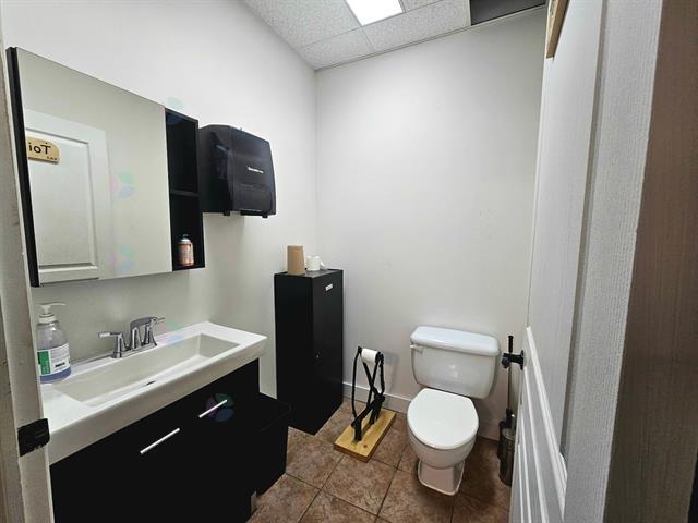 More Photos Of 1261 Rue des Sureaux, Terrebonne Storefront Retail Office For Lease