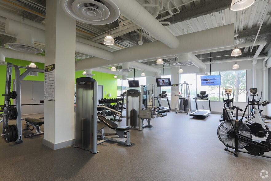 More Photos Of 6009 Oxon Hill Rd, Oxon Hill Apartments For Lease