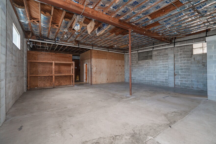 More Photos Of 1919 Drummond Ave, Panama City Distribution For Lease