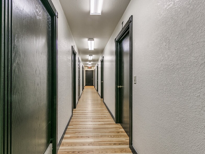 More Photos Of 2124 S Shadowlake, Oklahoma City Medical For Lease