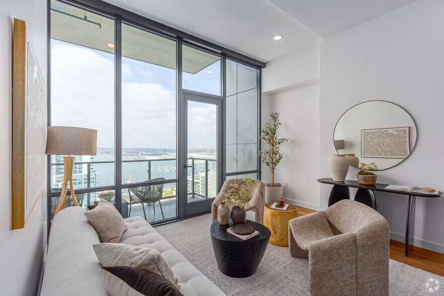 More Photos Of 1331 Columbia St, San Diego Apartments For Lease