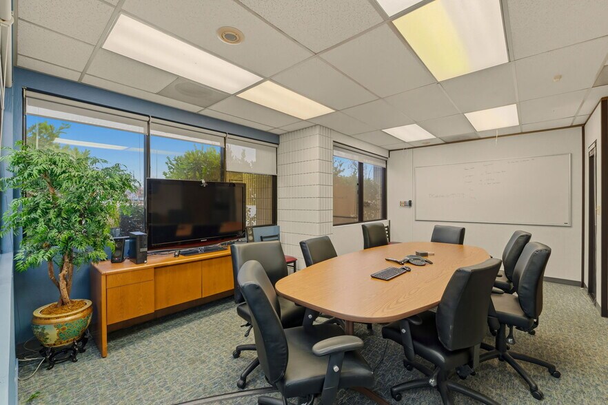More Photos Of 992 S De Anza Blvd, San Jose Office For Lease