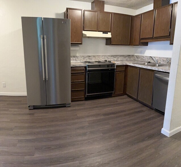 More Photos Of 5477 Donald St, Eugene Apartments For Sale