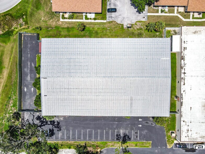 More Photos Of 1160 E Van Fleet Dr, Bartow Warehouse For Lease