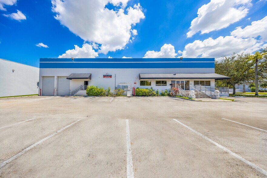 More Photos Of 2601 NW 105th Ave, Miami Warehouse For Sale