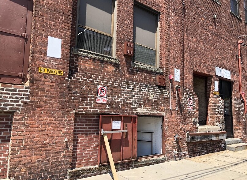 More Photos Of 6101 Fillmore Pl, West New York Manufacturing For Lease