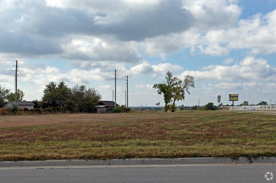 More Photos Of 9195 N Owasso Expy, Owasso Land For Sale
